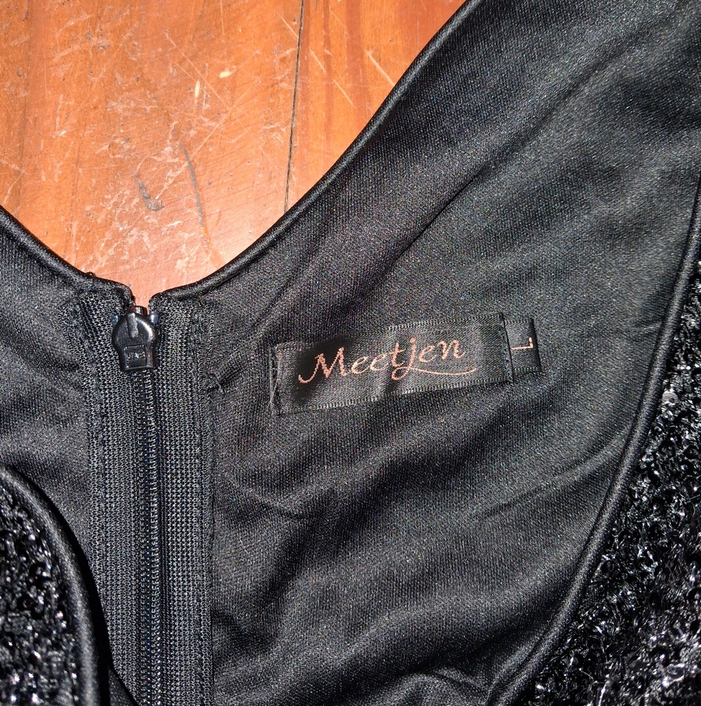 Meetjen Sequin Black Dress - Picture 4 of 5